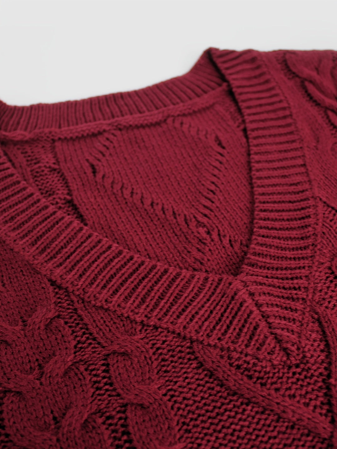 Cora | Cozy Cable Knit V-Neck Sweater Vest