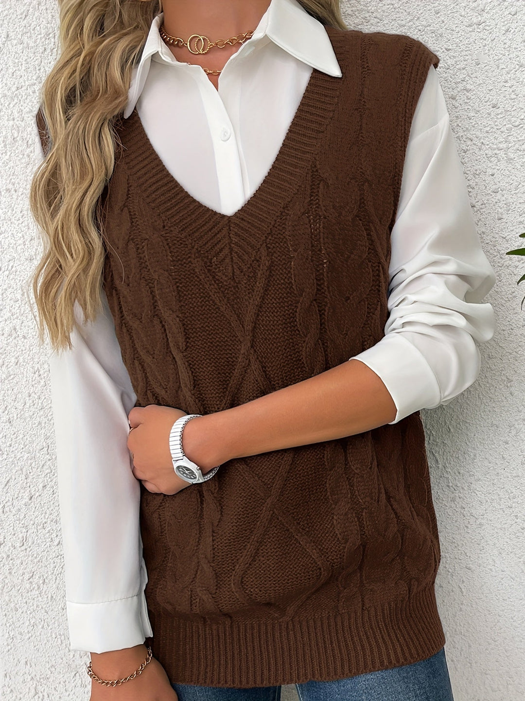 Cora | Cozy Cable Knit V-Neck Sweater Vest