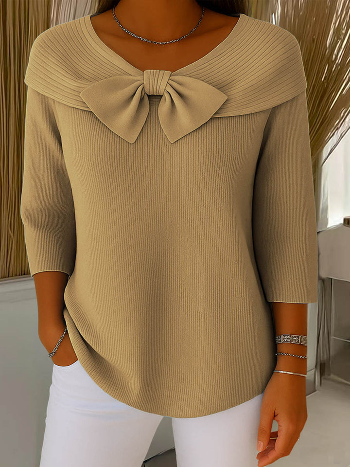 Helen - Elegant knitted sweater with bow detail
