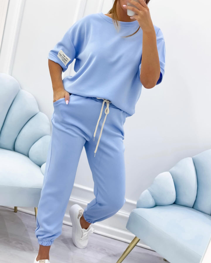 Olivia |  Short Sleeve Set with Relaxed Fit and Versatile Design