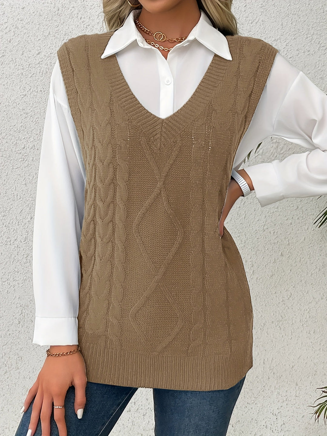 Cora | Cozy Cable Knit V-Neck Sweater Vest