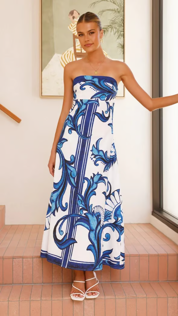 Timeless Retro Printed Floral Wedding Guest Dress With Flattering Silhouette