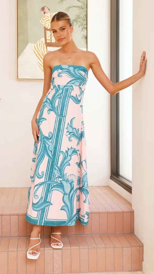 Timeless Retro Printed Floral Wedding Guest Dress With Flattering Silhouette
