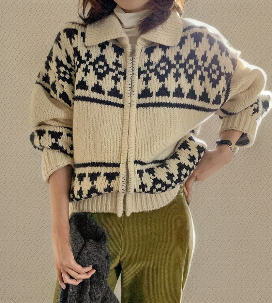 Cair | Wool Sweater with Button Closure