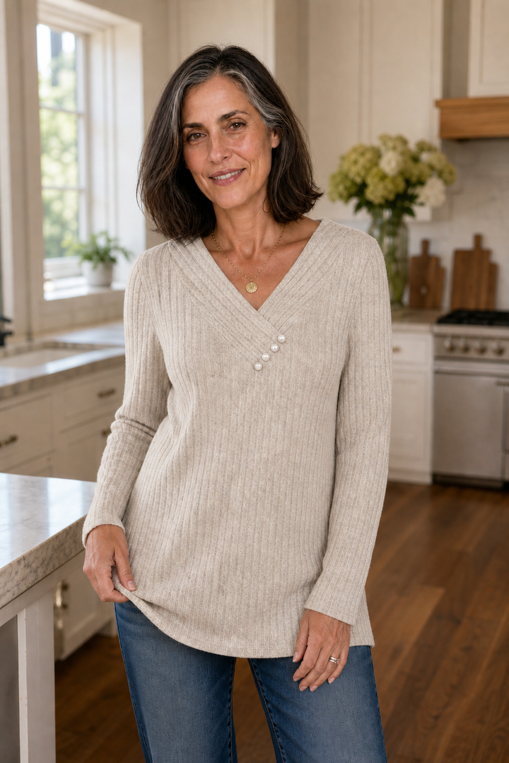 Marlowe & Rib – Ribbed V-Neck Sweater with Buttons