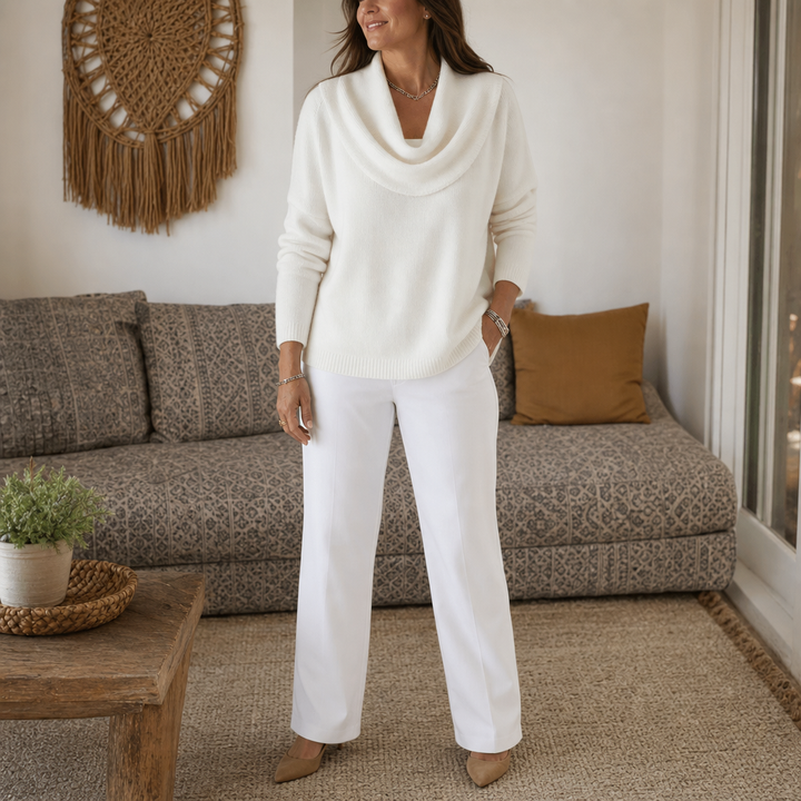 Draveline – Sweater with Collar and Drape