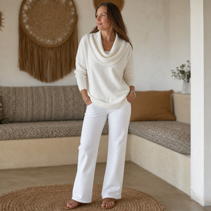 Draveline – Sweater with Collar and Drape