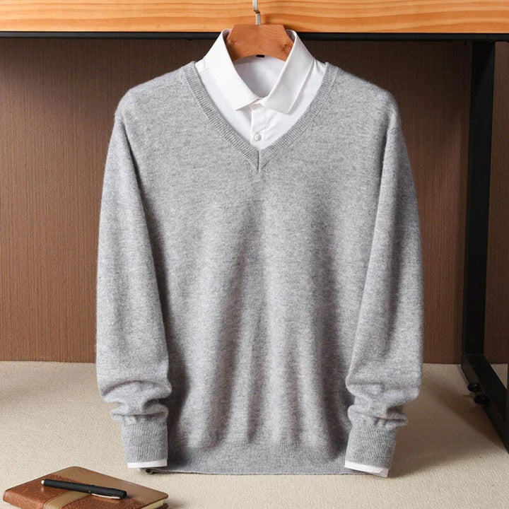Men's V-Neck Sweater Made of Merino Wool