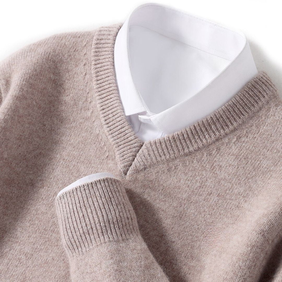 Men's V-Neck Sweater Made of Merino Wool