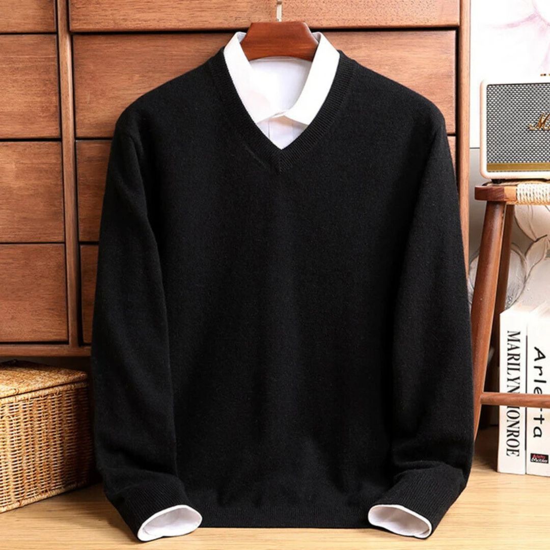 Men's V-Neck Sweater Made of Merino Wool