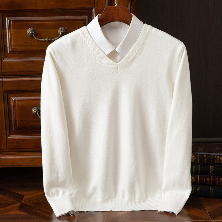 Men's V-Neck Sweater Made of Merino Wool