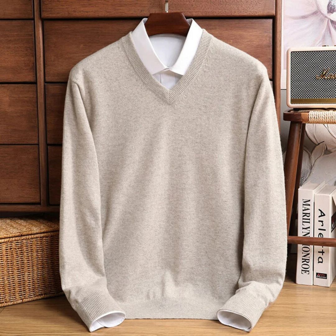 Men's V-Neck Sweater Made of Merino Wool