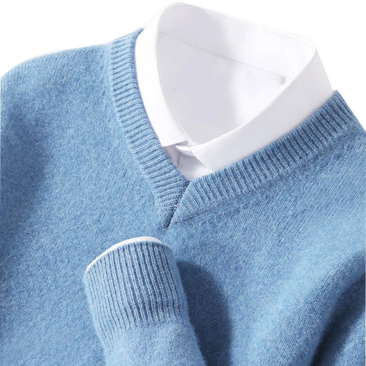 Men's V-Neck Sweater Made of Merino Wool