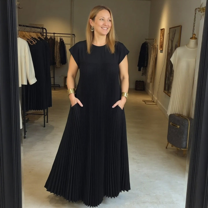 Exquisitely Elegant Flowing Pleated Maxi Georgette Silk Cocktail Evening Wear