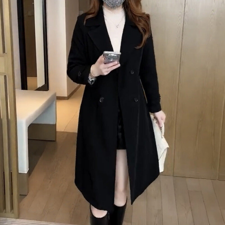 Luminara – Elegant Warm Trench