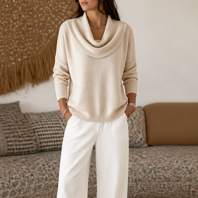 Draveline – Sweater with Collar and Drape