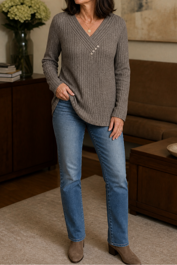 Marlowe & Rib – Ribbed V-Neck Sweater with Buttons