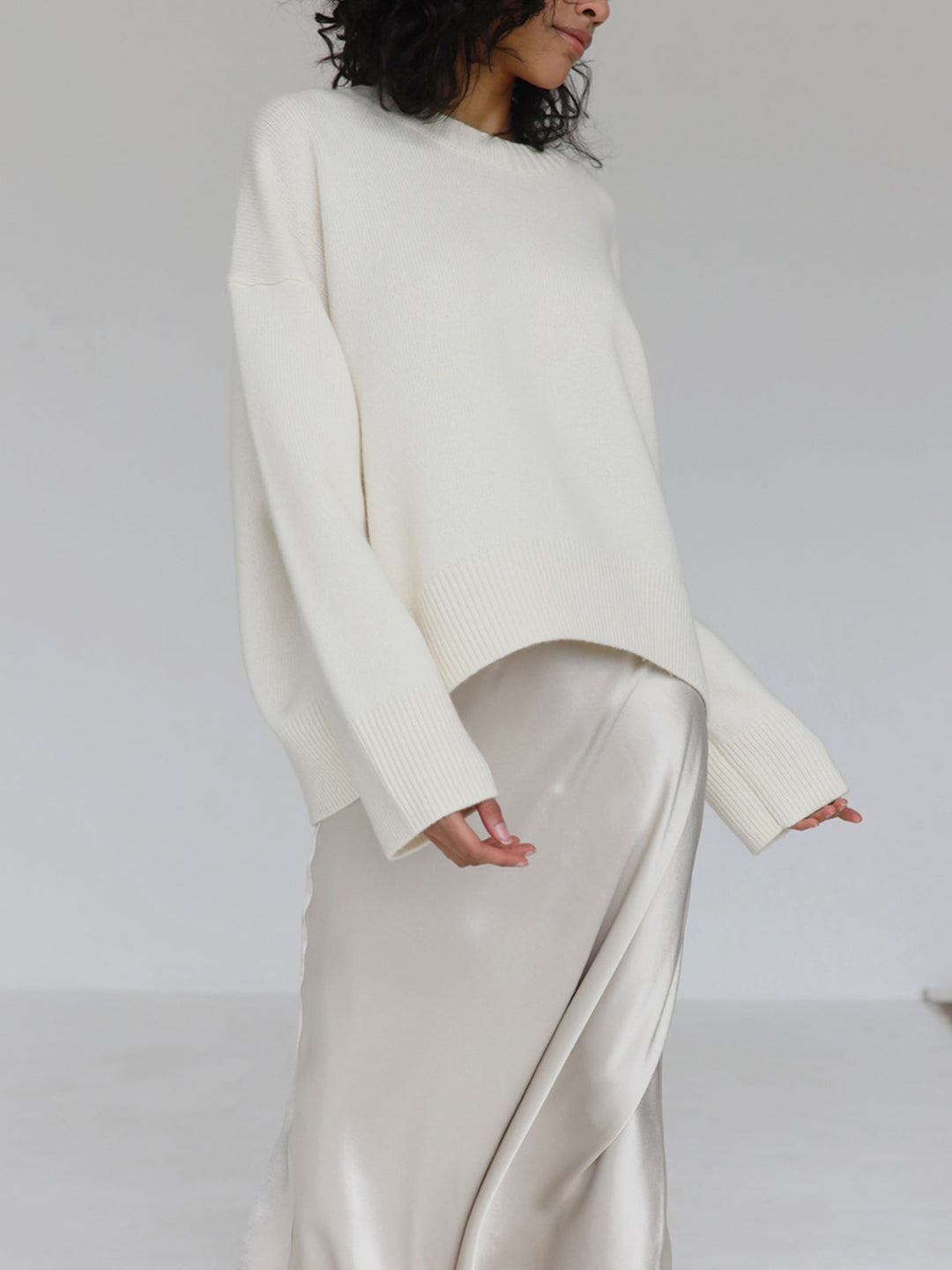 Women's Knitted Pullover Sweater with Round Neck and Rib Trim