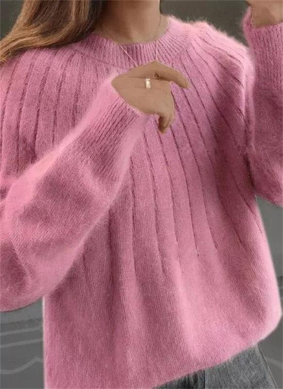 Women's Knitted Pullover Sweater with Round Neck and Ribbed Hem