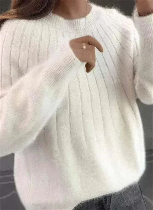 Women's Knitted Pullover Sweater with Round Neck and Ribbed Hem